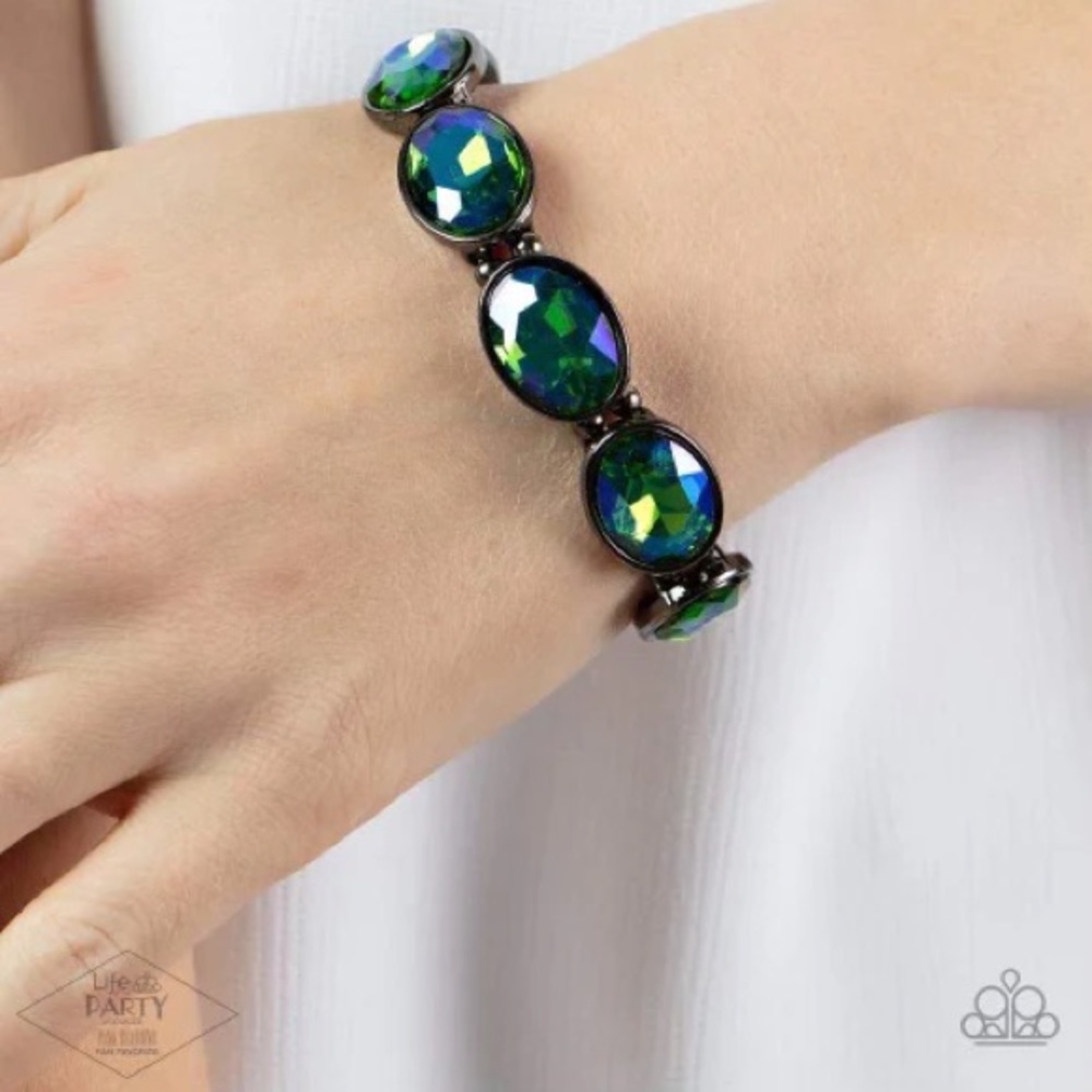 Diva in Disguise - Blue Oil Spill Bracelet
